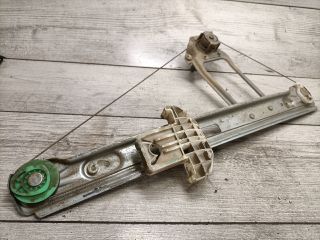 bontott FORD FOCUS I Jobb hátsó Ablakemelő Szerkezet (Mechanikus)