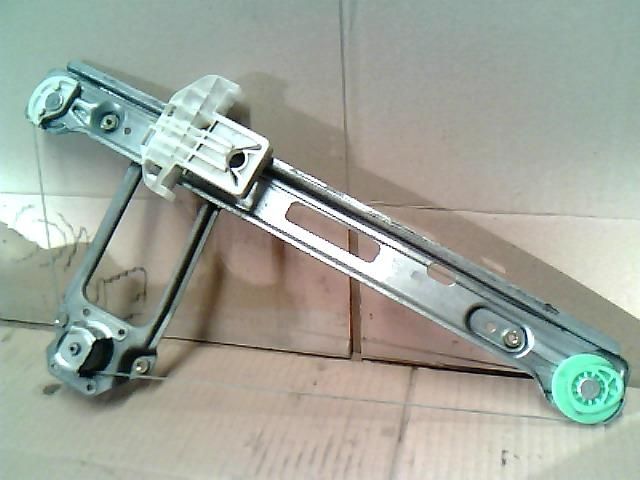 bontott FORD FOCUS I Jobb hátsó Ablakemelő Szerkezet (Mechanikus)