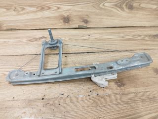 bontott FORD FOCUS I Jobb hátsó Ablakemelő Szerkezet (Mechanikus)