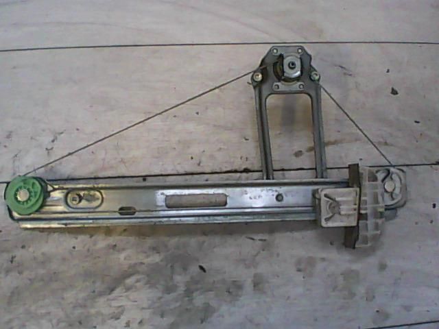 bontott FORD FOCUS I Jobb hátsó Ablakemelő Szerkezet (Mechanikus)