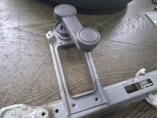 bontott FORD FOCUS I Jobb hátsó Ablakemelő Szerkezet (Mechanikus)