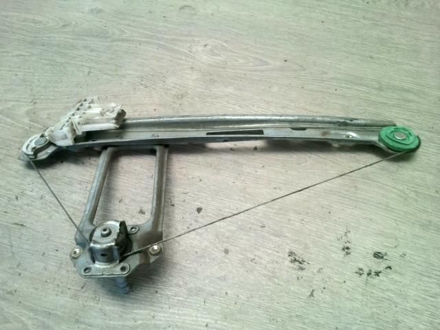 bontott FORD FOCUS I Jobb hátsó Ablakemelő Szerkezet (Mechanikus)