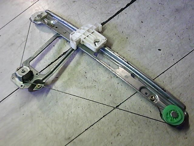 bontott FORD FOCUS I Jobb hátsó Ablakemelő Szerkezet (Mechanikus)