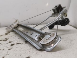 bontott FORD FOCUS I Jobb hátsó Ablakemelő Szerkezet (Mechanikus)