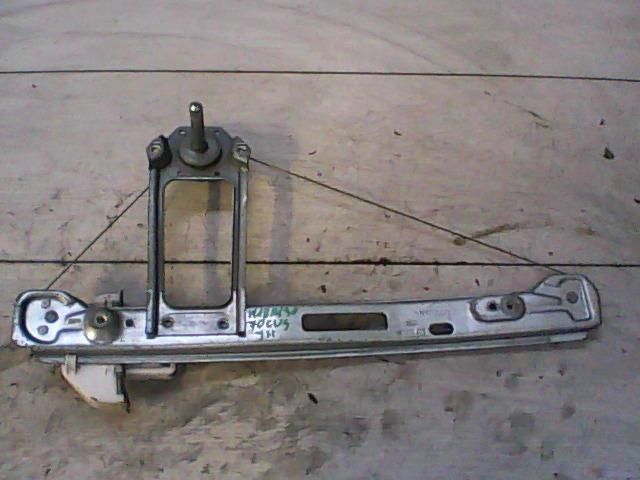 bontott FORD FOCUS I Jobb hátsó Ablakemelő Szerkezet (Mechanikus)