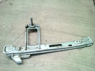 bontott FORD FOCUS I Jobb hátsó Ablakemelő Szerkezet (Mechanikus)