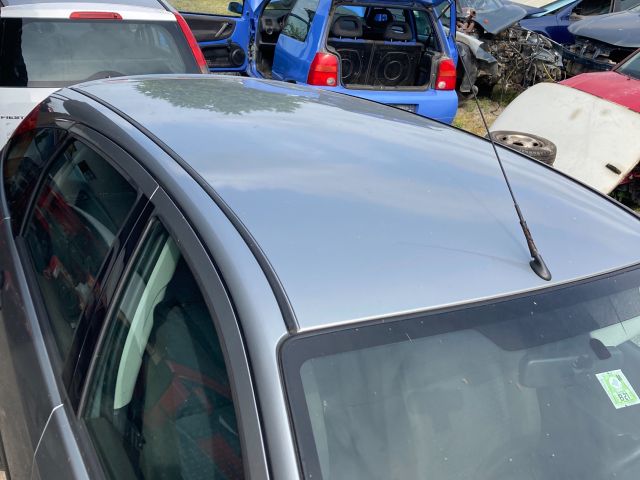 bontott FORD FOCUS I Jobb hátsó Ablakvezető Gumi