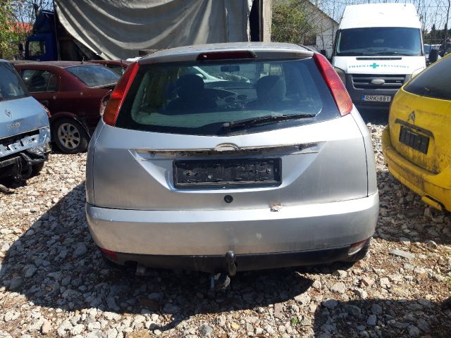 bontott FORD FOCUS I Jobb hátsó Ajtó (Részeivel)