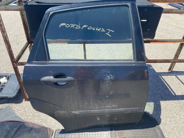 bontott FORD FOCUS I Jobb hátsó Ajtó (Részeivel)