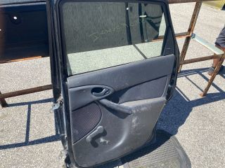 bontott FORD FOCUS I Jobb hátsó Ajtó (Részeivel)