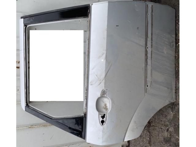 bontott FORD FOCUS I Jobb hátsó Ajtó (Üres lemez)