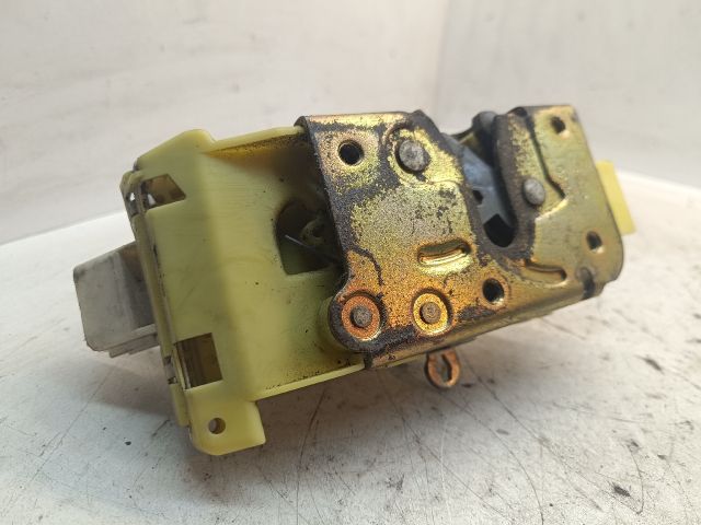 bontott FORD FOCUS I Jobb hátsó Ajtózár