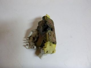 bontott FORD FOCUS I Jobb hátsó Ajtózár