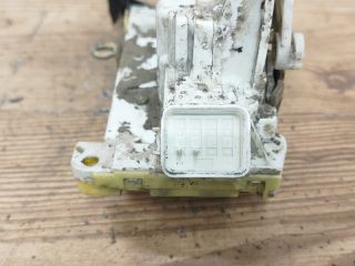 bontott FORD FOCUS I Jobb hátsó Ajtózár