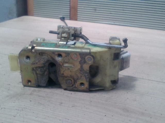 bontott FORD FOCUS I Jobb hátsó Ajtózár