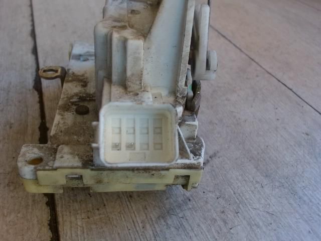 bontott FORD FOCUS I Jobb hátsó Ajtózár