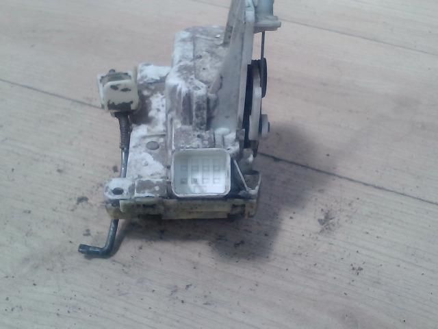 bontott FORD FOCUS I Jobb hátsó Ajtózár