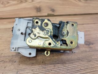 bontott FORD FOCUS I Jobb hátsó Ajtózár