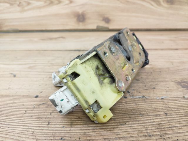 bontott FORD FOCUS I Jobb hátsó Ajtózár