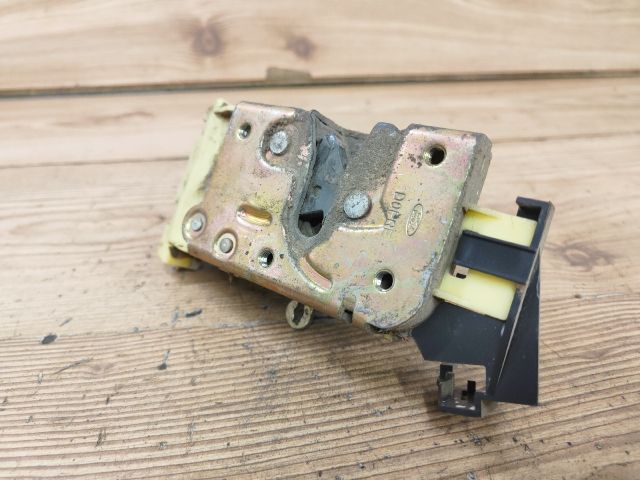 bontott FORD FOCUS I Jobb hátsó Ajtózár