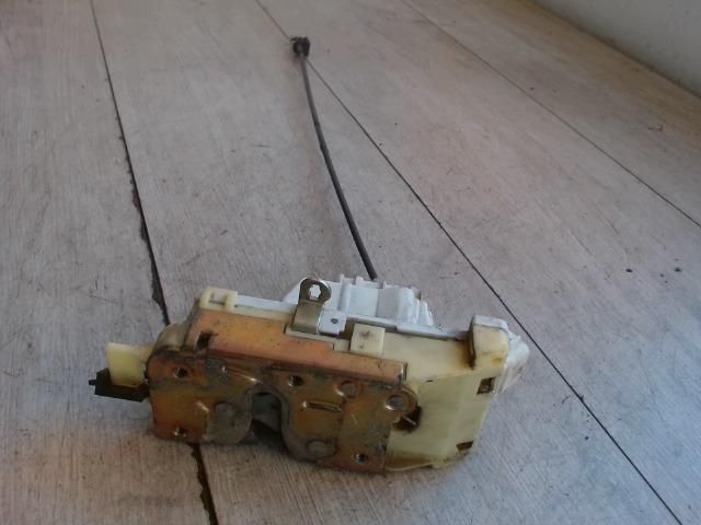 bontott FORD FOCUS I Jobb hátsó Ajtózár