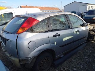 bontott FORD FOCUS I Jobb hátsó Dobbetét (Kerékjárati, Műanyag)