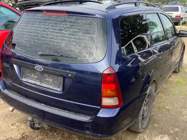 bontott FORD FOCUS I Jobb hátsó Gumikéder