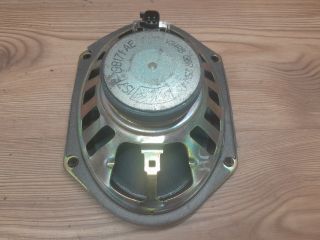 bontott FORD FOCUS I Jobb hátsó Hangszóró