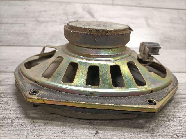 bontott FORD FOCUS I Jobb hátsó Hangszóró