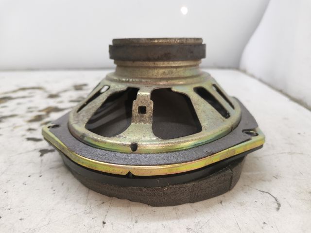 bontott FORD FOCUS I Jobb hátsó Hangszóró