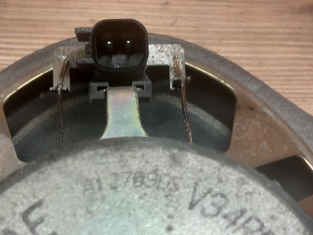 bontott FORD FOCUS I Jobb hátsó Hangszóró