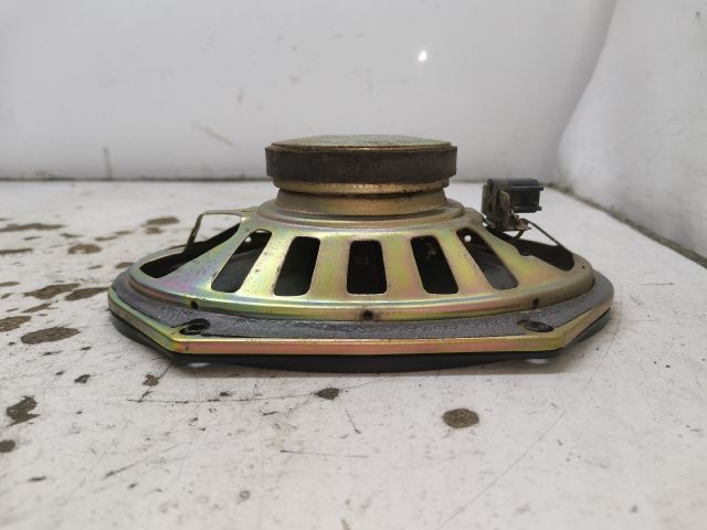 bontott FORD FOCUS I Jobb hátsó Hangszóró