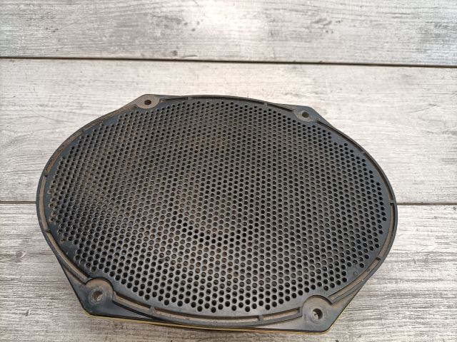 bontott FORD FOCUS I Jobb hátsó Hangszóró