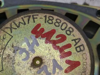 bontott FORD FOCUS I Jobb hátsó Hangszóró