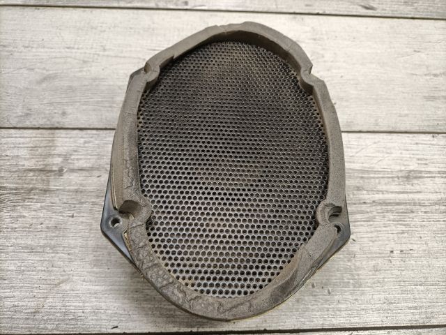 bontott FORD FOCUS I Jobb hátsó Hangszóró