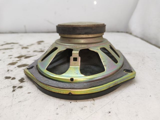 bontott FORD FOCUS I Jobb hátsó Hangszóró