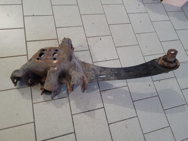 bontott FORD FOCUS I Jobb hátsó Hosszlengőkar