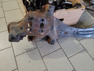 bontott FORD FOCUS I Jobb hátsó Hosszlengőkar