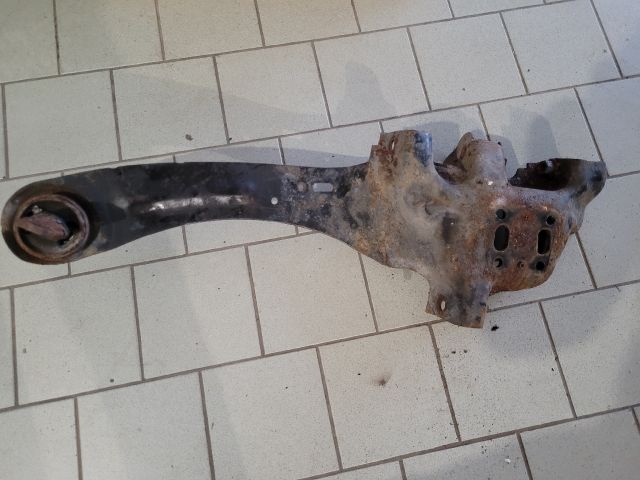 bontott FORD FOCUS I Jobb hátsó Hosszlengőkar