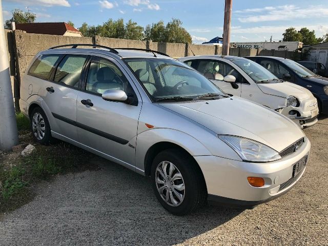 bontott FORD FOCUS I Jobb hátsó Központizár Motor