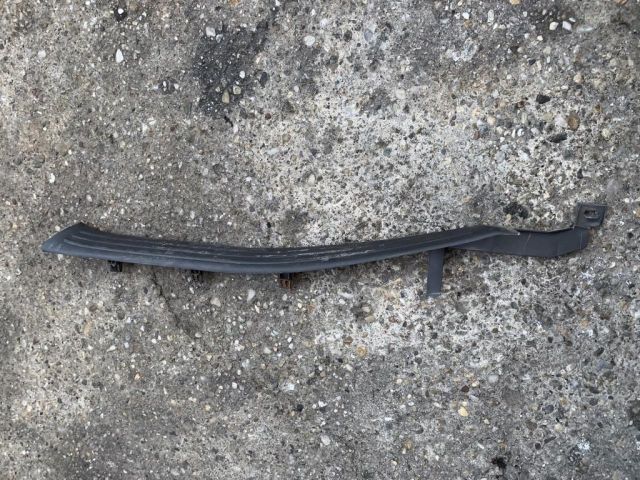 bontott FORD FOCUS I Jobb hátsó Küszöb Díszléc