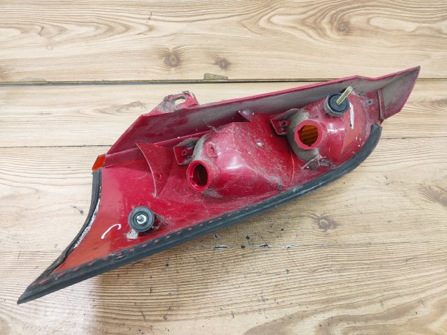 bontott FORD FOCUS I Jobb hátsó Lámpabúra