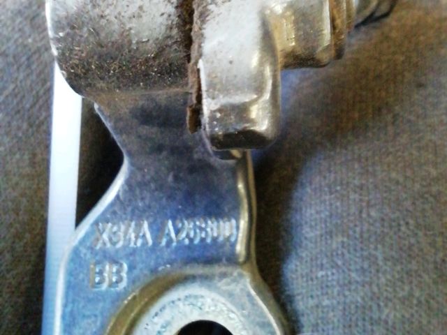 bontott FORD FOCUS I Jobb hátsó Zsanér