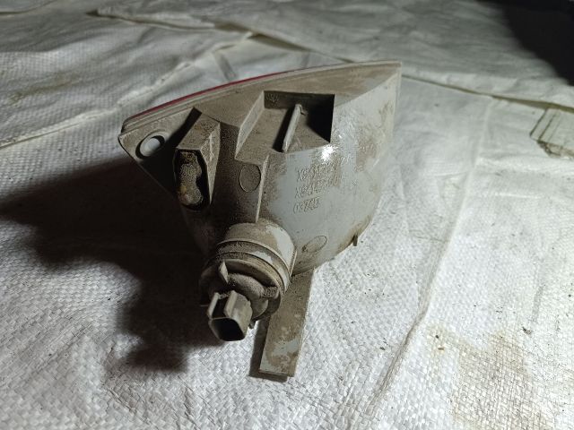 bontott FORD FOCUS I Jobb Ködzárófény