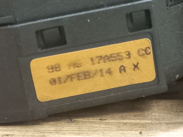 bontott FORD FOCUS I Jobb Kormánykapcsoló Ablaktörlő