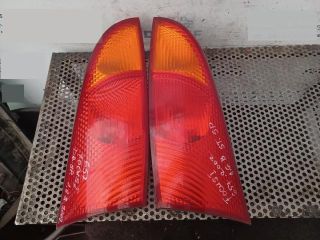 bontott FORD FOCUS I Jobb Külső Hátsó Lámpa