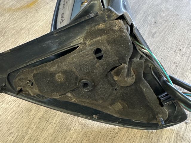 bontott FORD FOCUS I Jobb Visszapillantó Tükör Kárpit