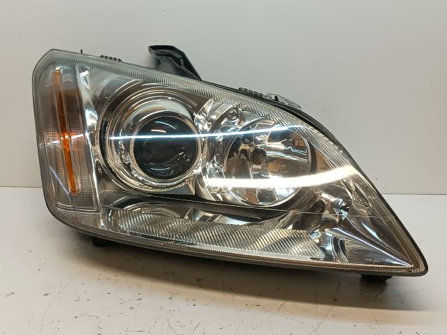 bontott FORD FOCUS I Jobb Xenon Fényszóró