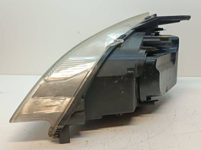 bontott FORD FOCUS I Jobb Xenon Fényszóró