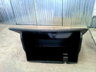 bontott FORD FOCUS I Kesztyűtartó